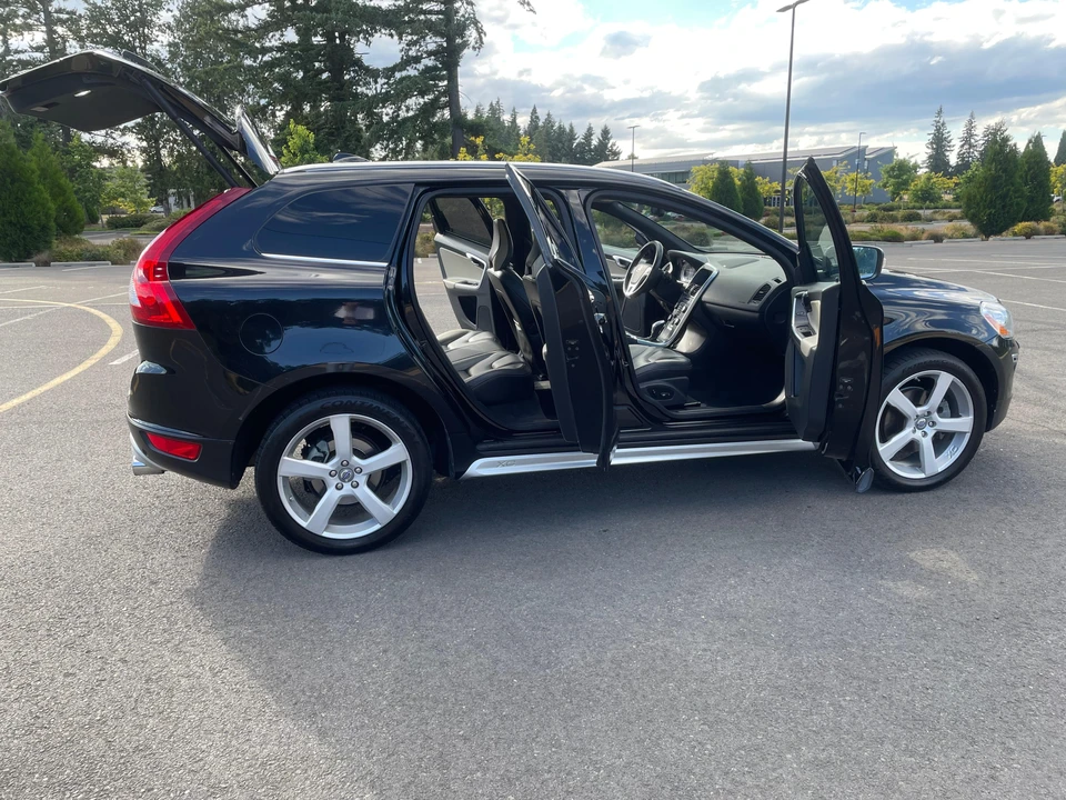 2013 Volvo XC60 1st Gen - Image 14 of 31
