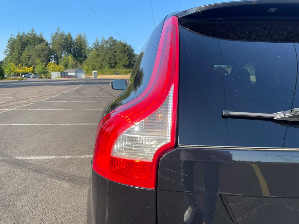 2013 Volvo XC60 1st Gen - Image 21 of 31