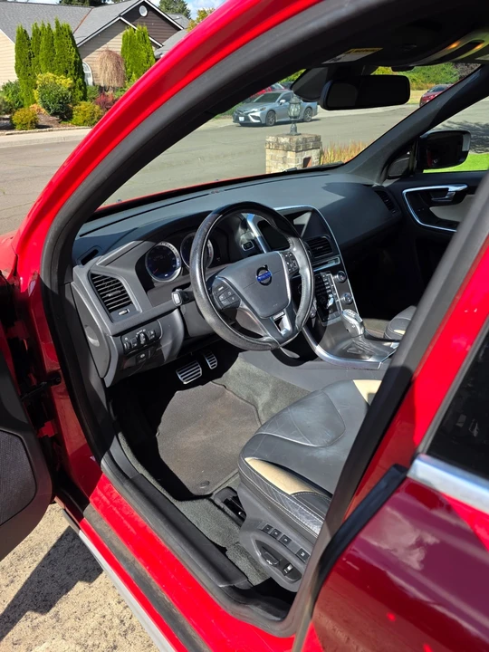 2013 Volvo XC60 1st Gen - Image 5 of 9
