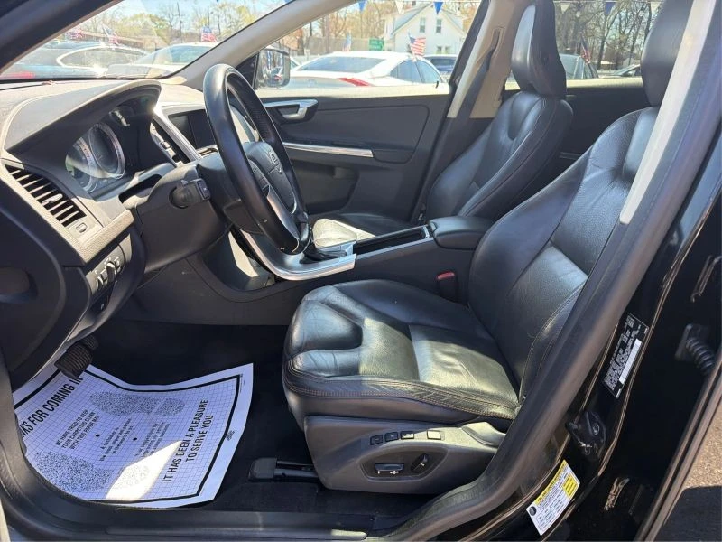 2013 Volvo XC60 1st Gen - Image 9 of 12