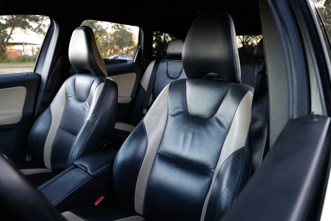 2013 Volvo XC60 1st Gen - Image 6 of 12