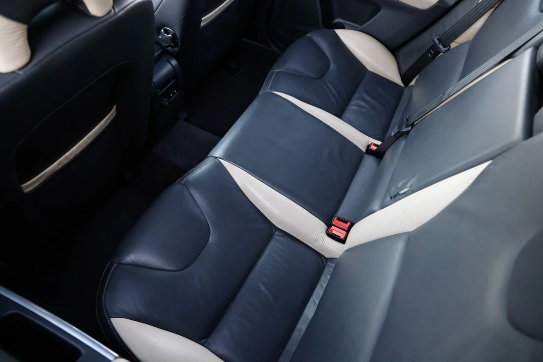 2013 Volvo XC60 1st Gen - Image 10 of 12