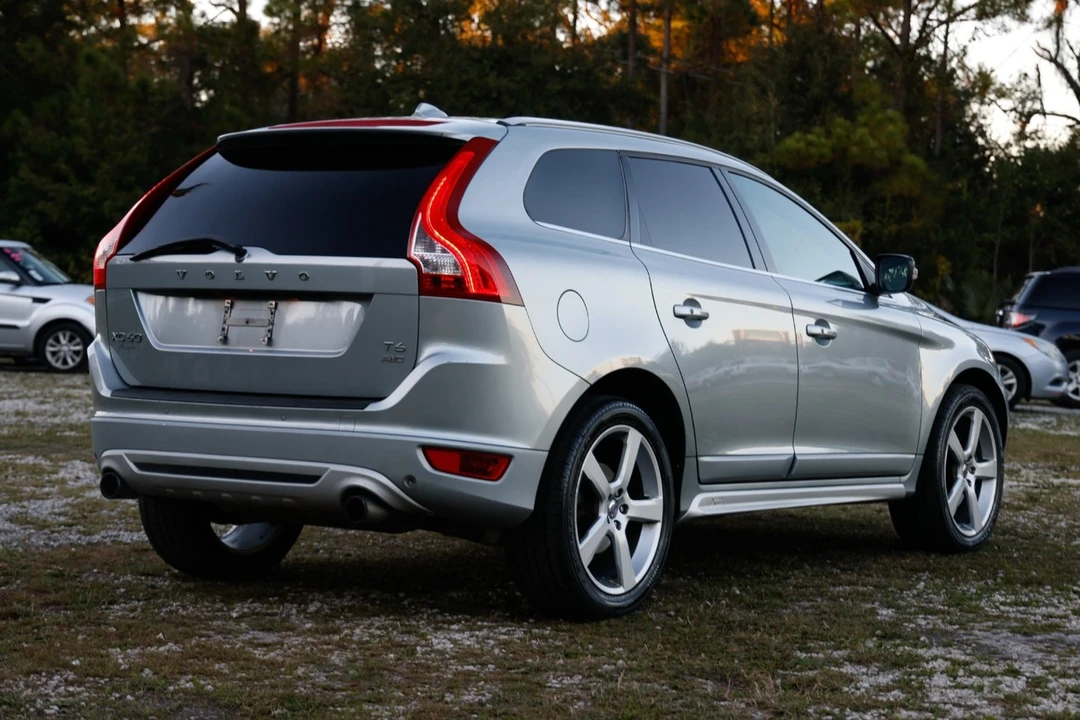 2013 Volvo XC60 1st Gen - Image 11 of 12