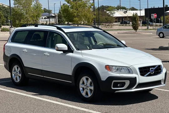 2013 Volvo XC70 3.2 Platinum AWD