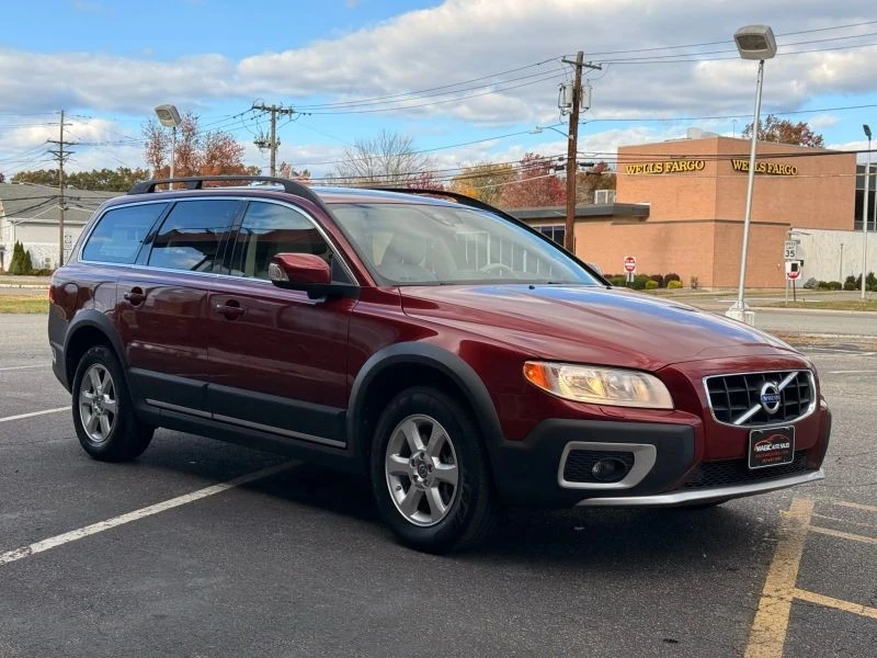 2013 Volvo XC70 3rd Gen - Image 6 of 12