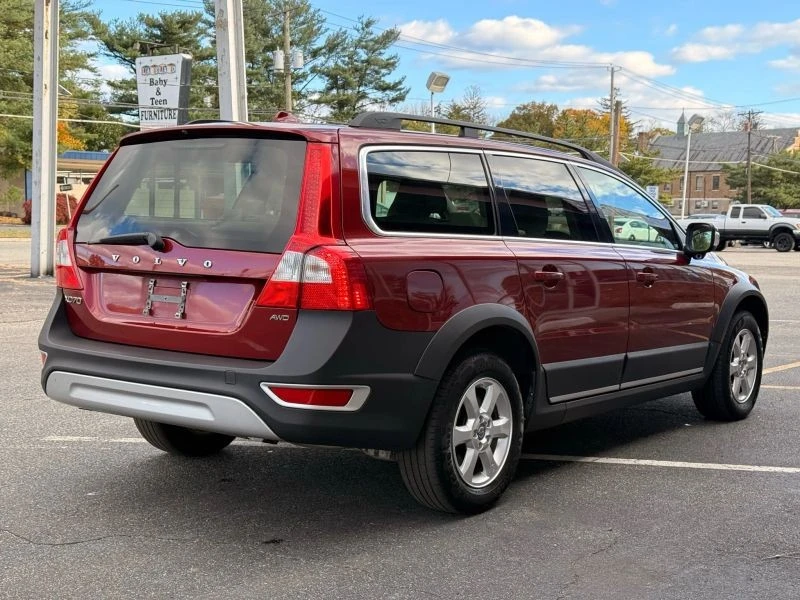 2013 Volvo XC70 3rd Gen - Image 9 of 12