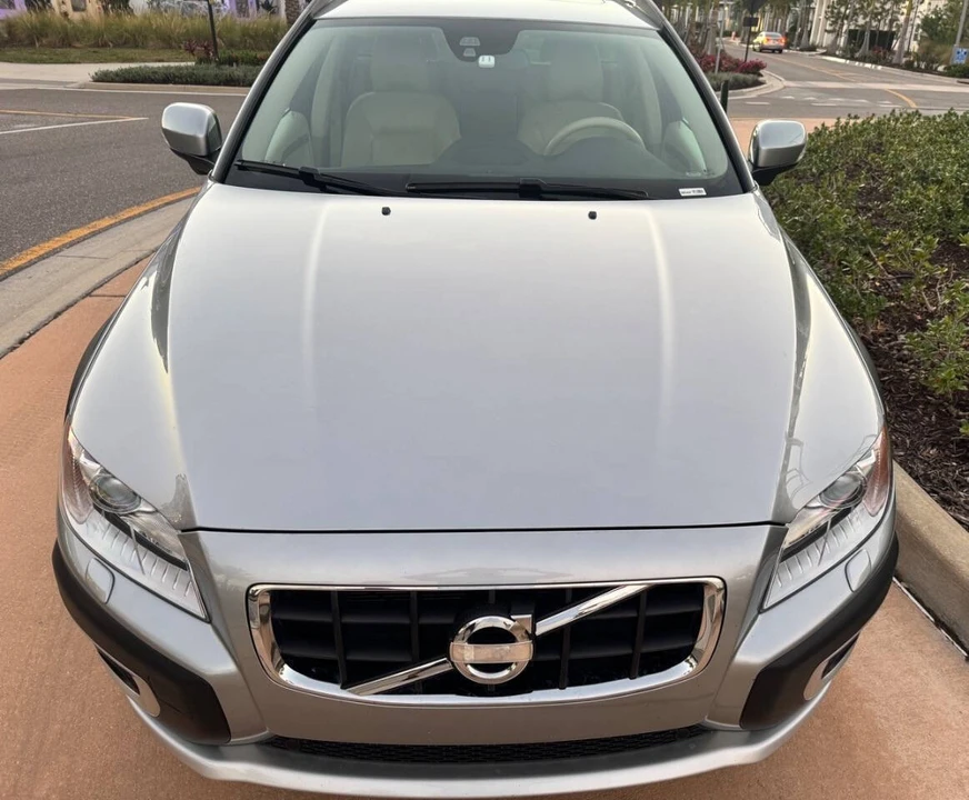 2013 Volvo XC70 3rd Gen - Image 13 of 21