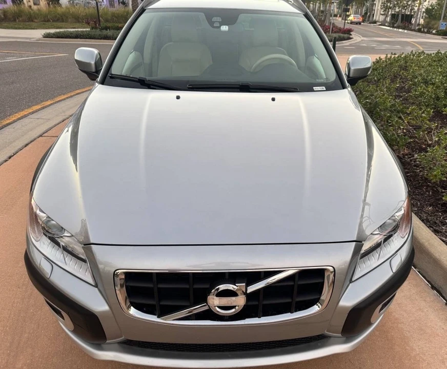 2013 Volvo XC70 3rd Gen - Image 13 of 21
