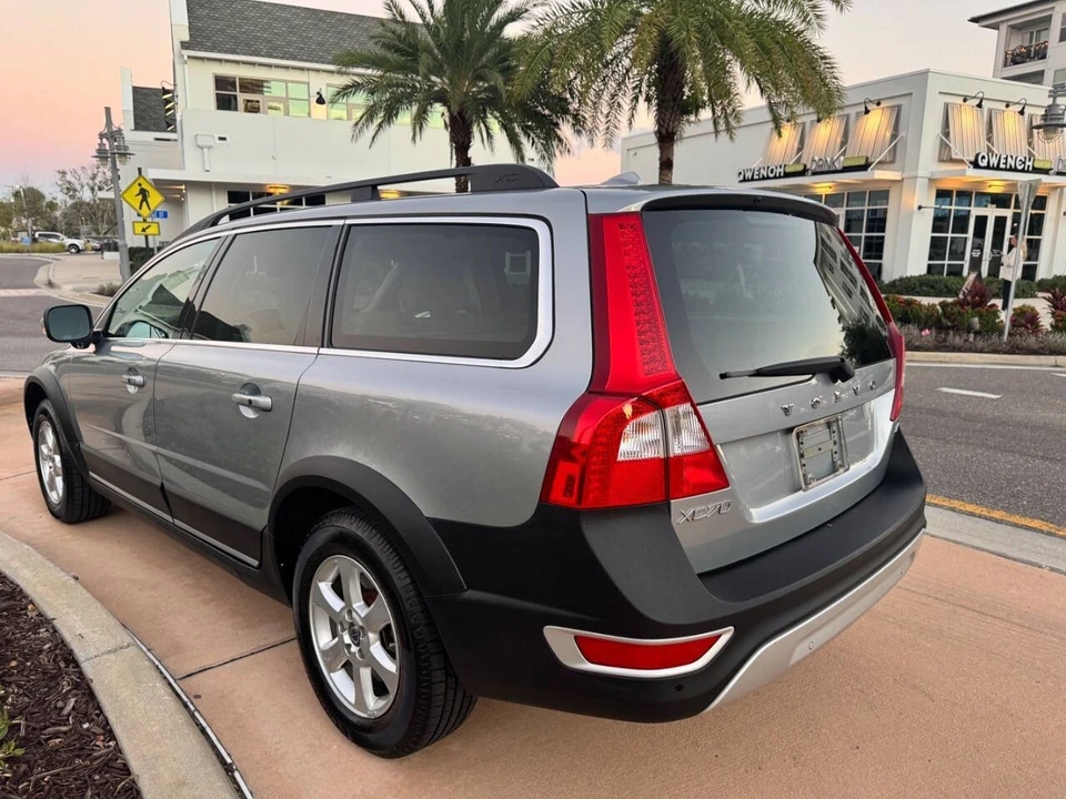 2013 Volvo XC70 3rd Gen - Image 5 of 21