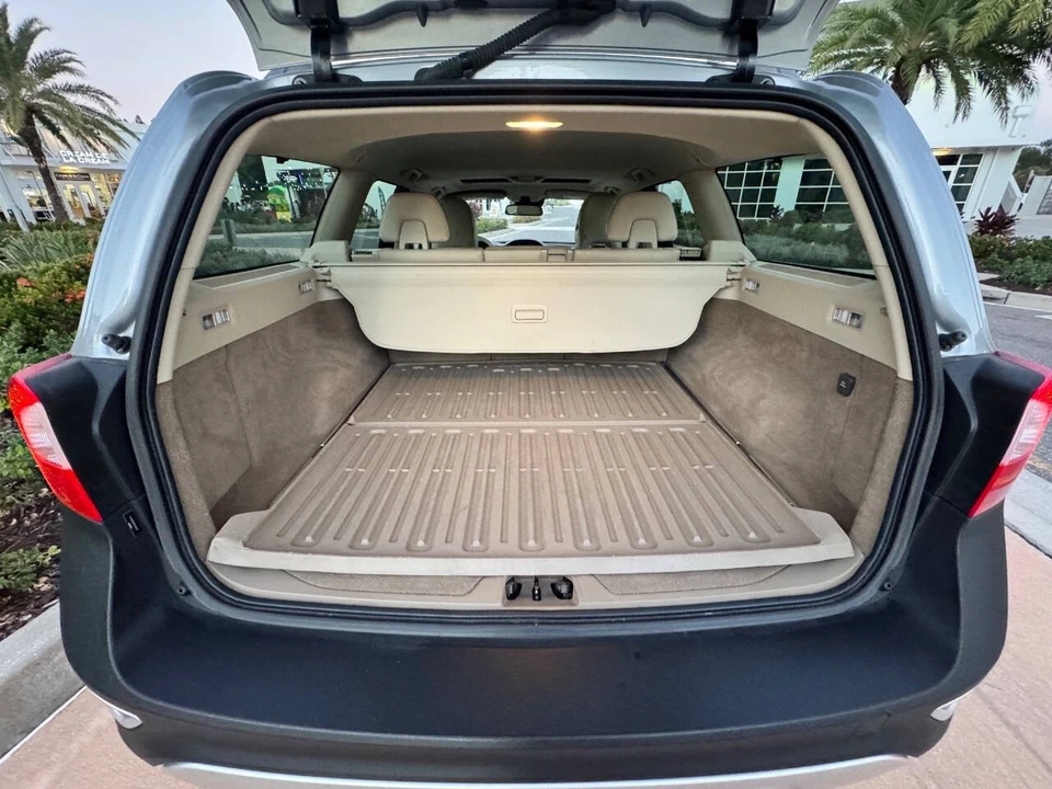 2013 Volvo XC70 3rd Gen - Image 20 of 21