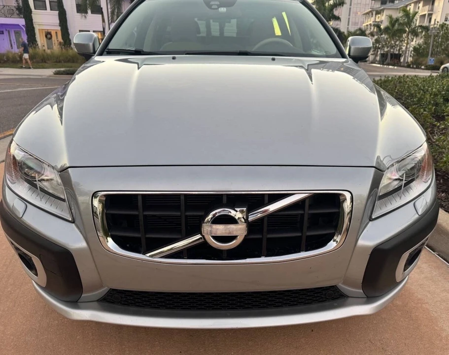 2013 Volvo XC70 3rd Gen - Image 12 of 21