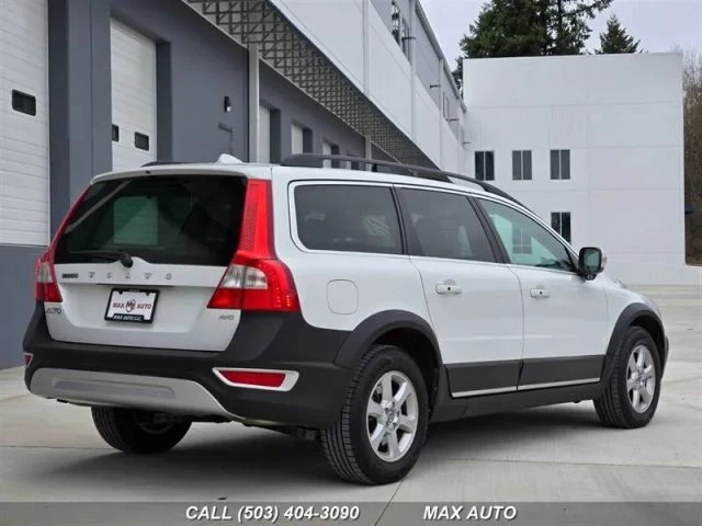 2013 Volvo XC70 3rd Gen - Image 8 of 21