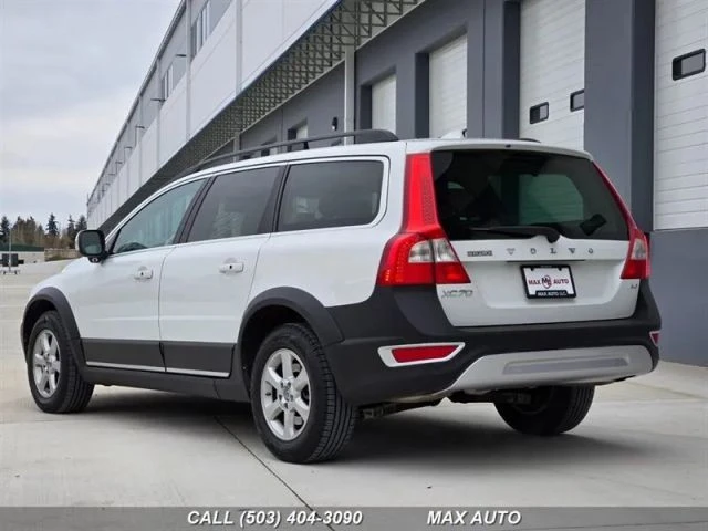 2013 Volvo XC70 3rd Gen - Image 6 of 21