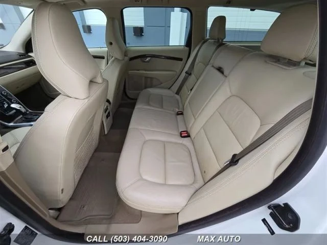 2013 Volvo XC70 3rd Gen - Image 15 of 21