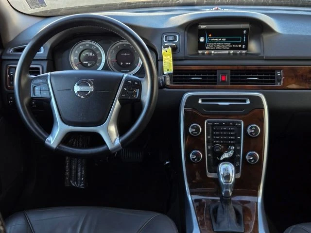 2013 Volvo XC70 3rd Gen - Image 25 of 31