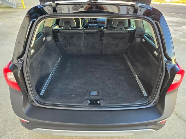 2013 Volvo XC70 3rd Gen - Image 16 of 31
