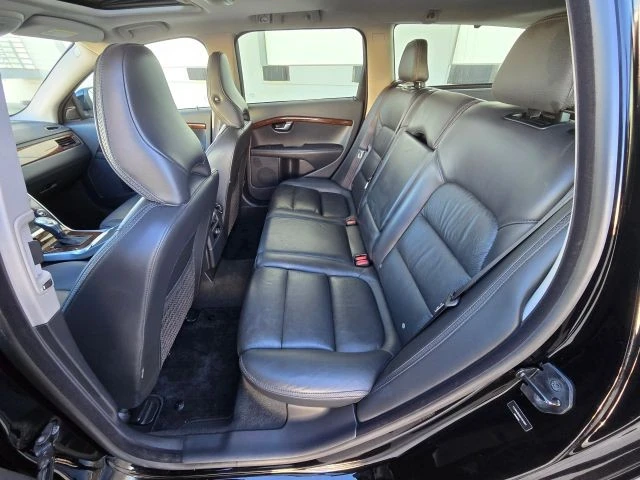 2013 Volvo XC70 3rd Gen - Image 15 of 21