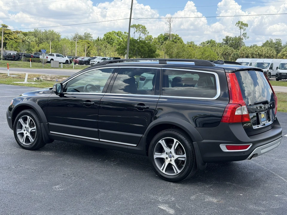 2013 Volvo XC70 3rd Gen - Image 5 of 31
