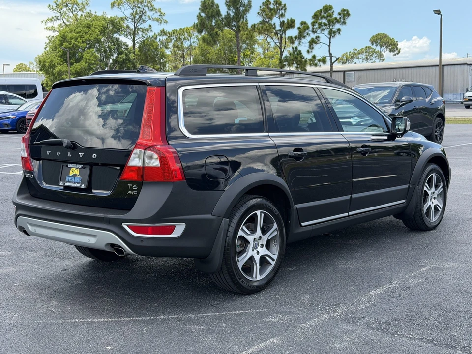 2013 Volvo XC70 3rd Gen - Image 7 of 31