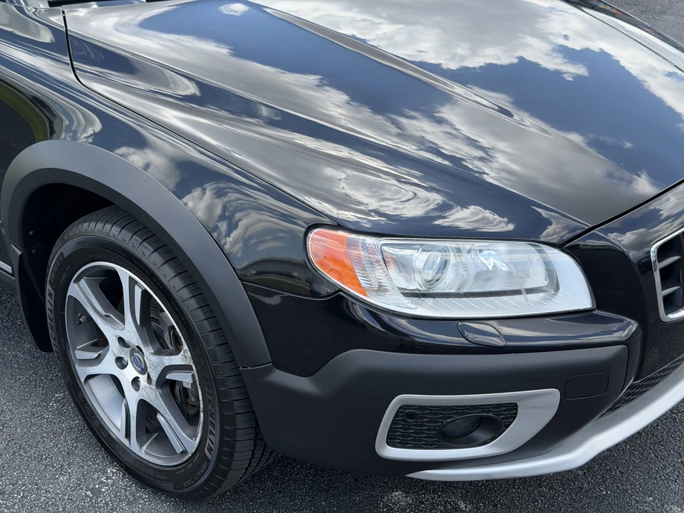 2013 Volvo XC70 3rd Gen - Image 12 of 31