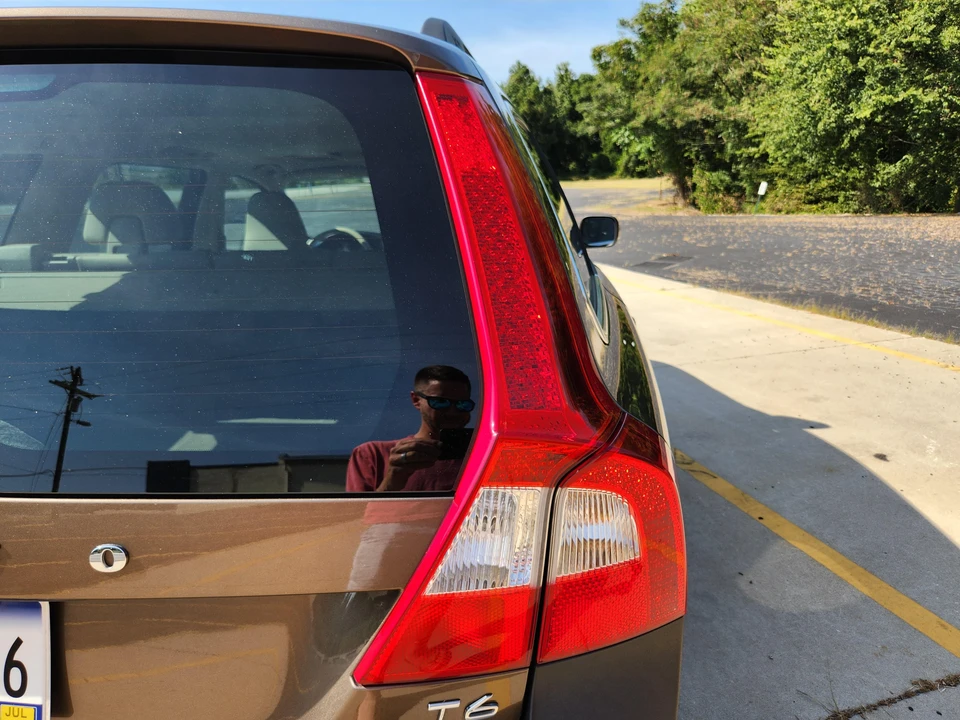 2013 Volvo XC70 3rd Gen - Image 17 of 31