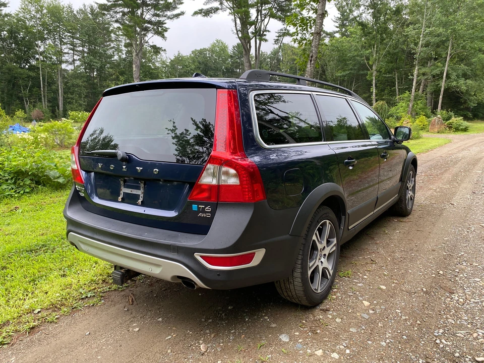 2013 Volvo XC70 3rd Gen - Image 17 of 31