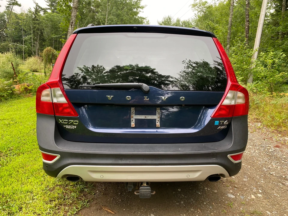 2013 Volvo XC70 3rd Gen - Image 15 of 31
