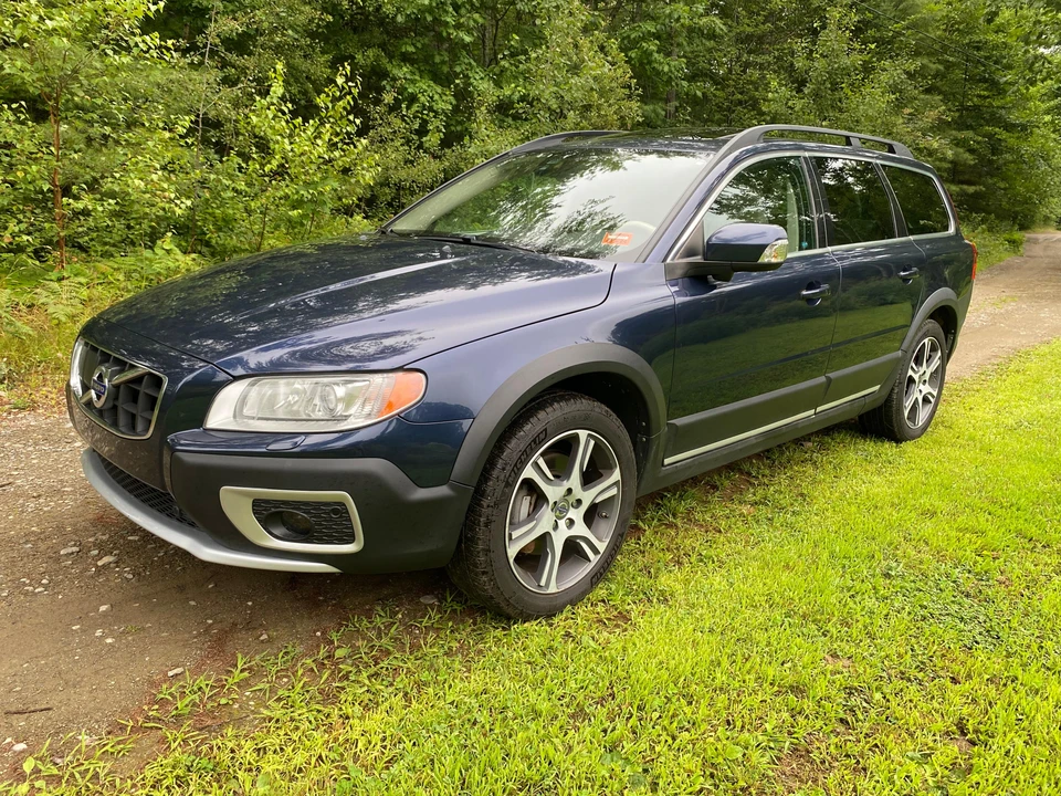 2013 Volvo XC70 3rd Gen - Image 10 of 31