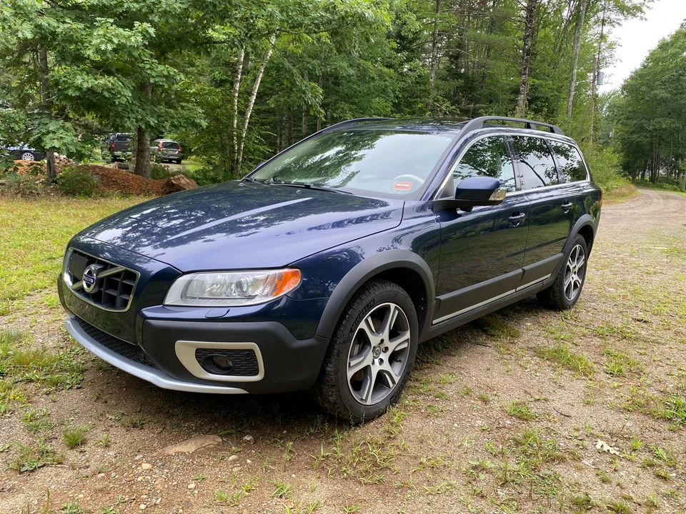 2013 Volvo XC70 3rd Gen - Image 9 of 31
