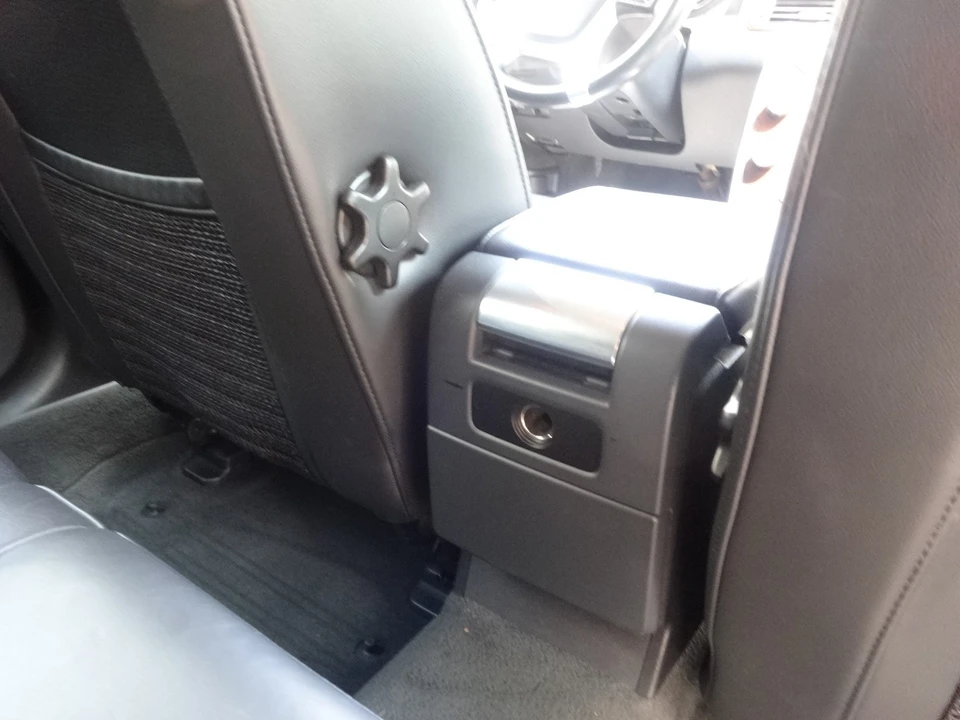 2013 Volvo XC70 3rd Gen - Image 28 of 31