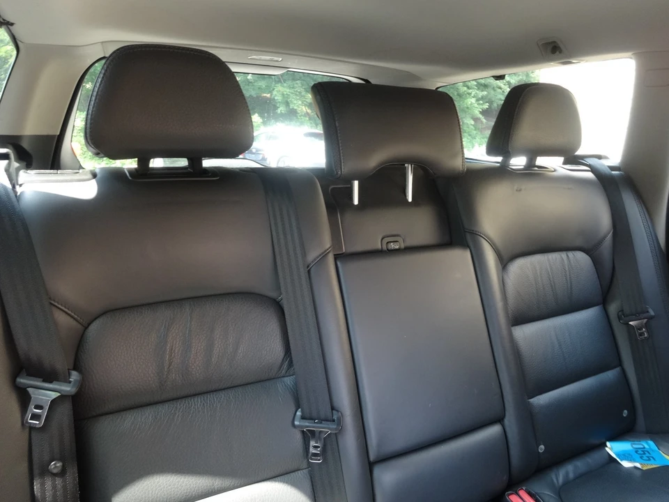 2013 Volvo XC70 3rd Gen - Image 24 of 31