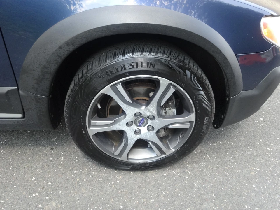 2013 Volvo XC70 3rd Gen - Image 22 of 31