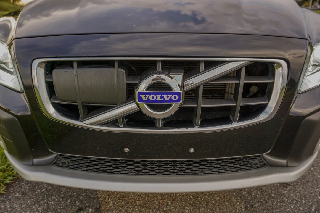 2013 Volvo XC70 3rd Gen - Image 12 of 31
