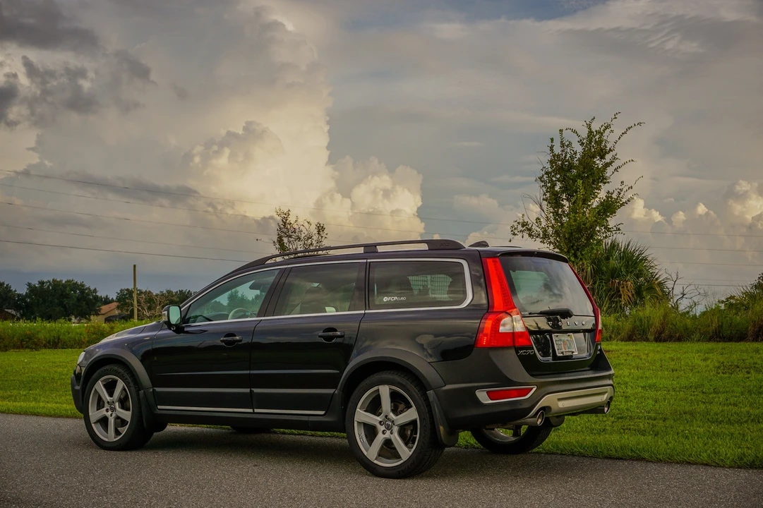 2013 Volvo XC70 3rd Gen - Image 5 of 31