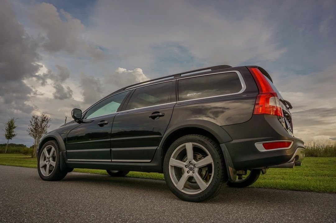 2013 Volvo XC70 3rd Gen - Image 6 of 31
