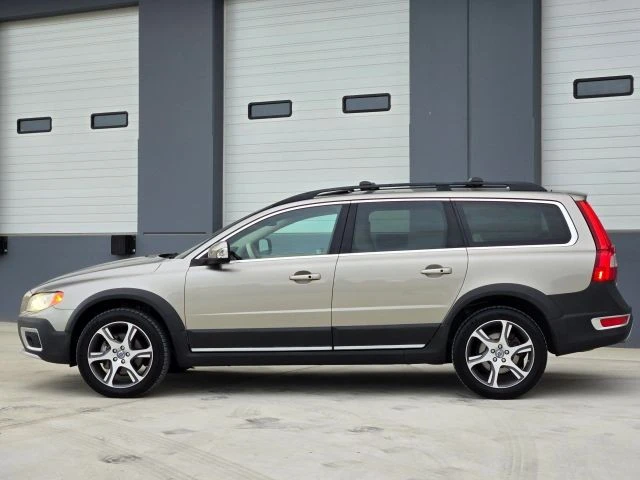 2013 Volvo XC70 3rd Gen - Image 5 of 21