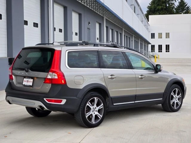 2013 Volvo XC70 3rd Gen - Image 8 of 21