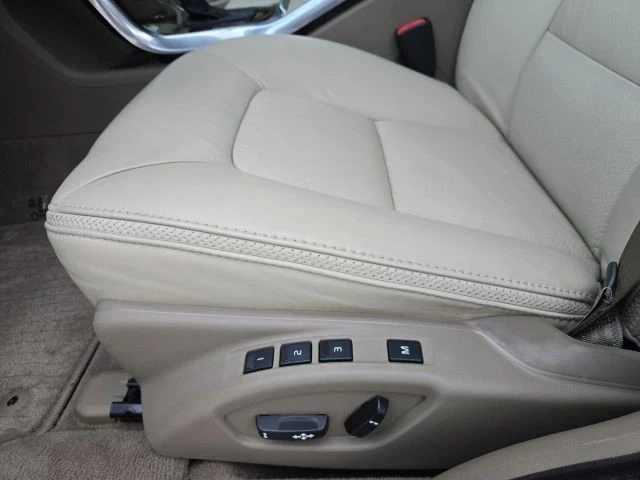 2013 Volvo XC70 3rd Gen - Image 15 of 21