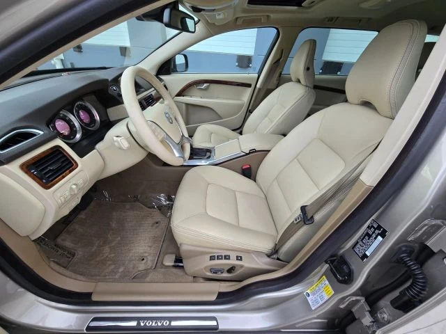 2013 Volvo XC70 3rd Gen - Image 12 of 21