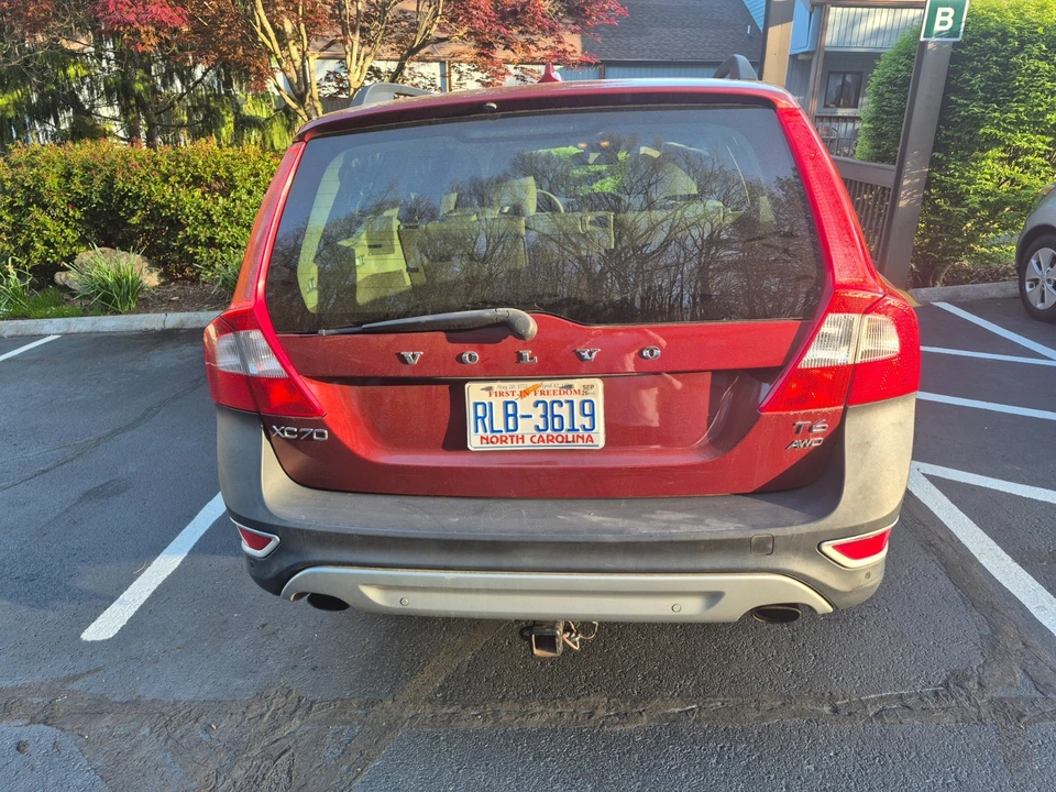 2013 Volvo XC70 3rd Gen - Image 6 of 9
