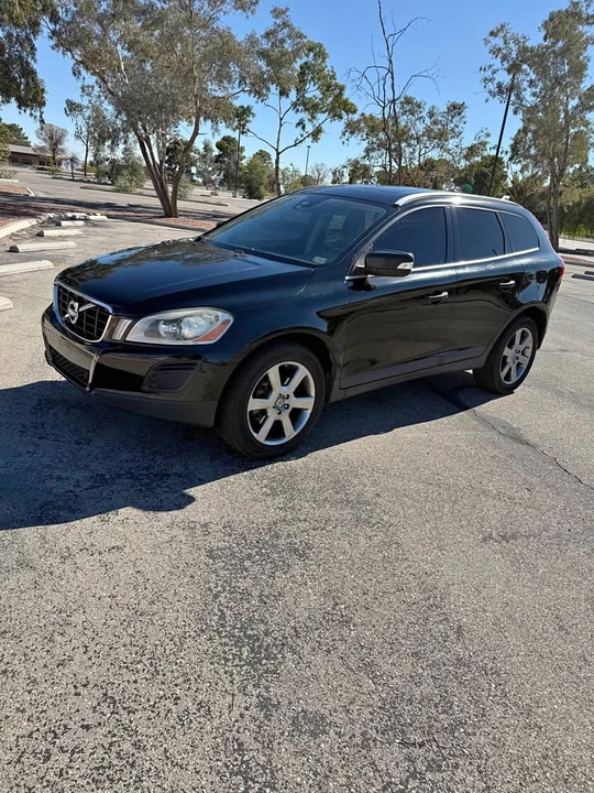 2013 Volvo XC60 1st Gen - Image 2 of 10