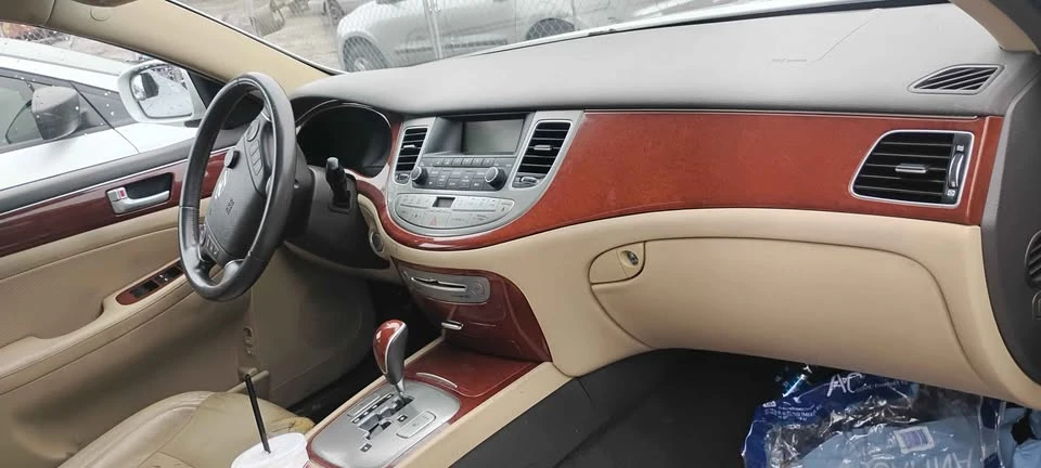 2013 Hyundai Genesis - Image 4 of 7