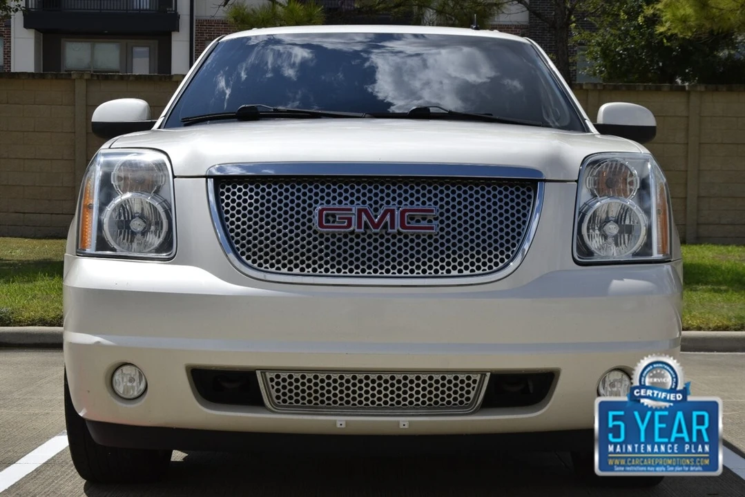 2013 GMC Yukon 3rd Gen - Image 3 of 4