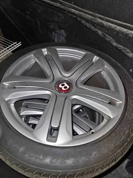2013 Bentley GTC Wheels and Tires