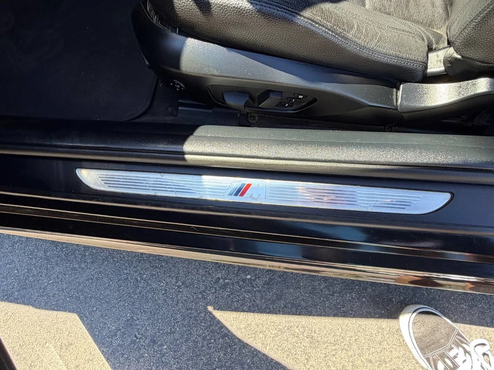 2013 BMW E93 335i Convertible - Image 13 of 17