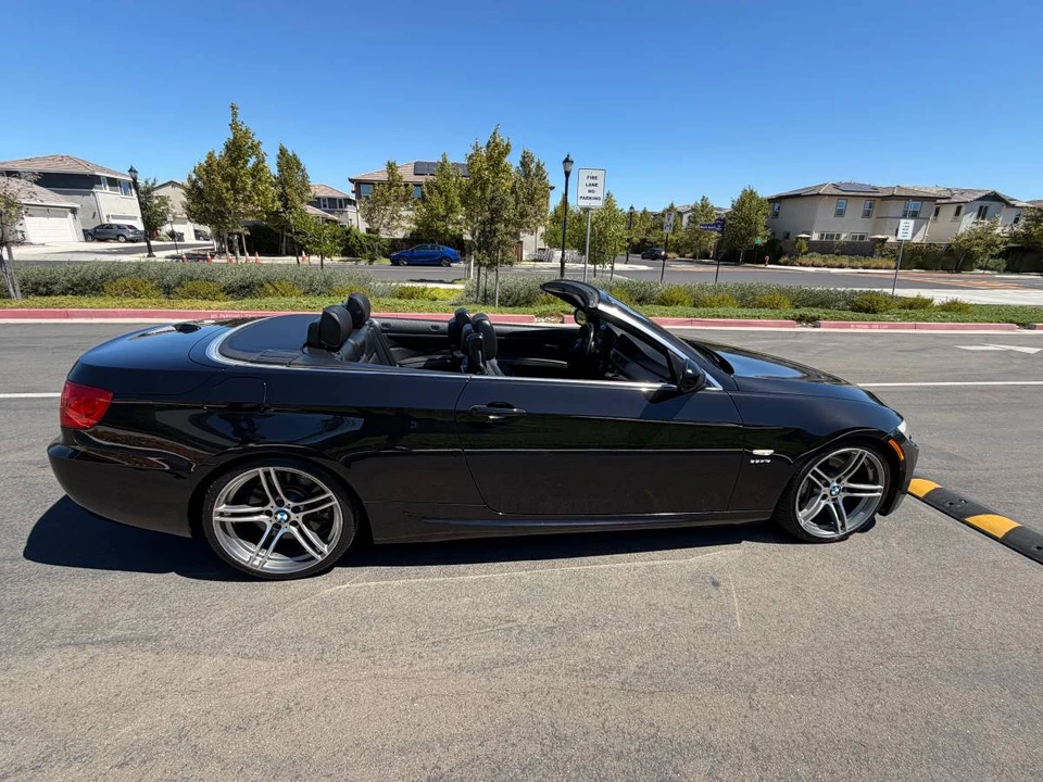 2013 BMW E93 335i Convertible - Image 8 of 17