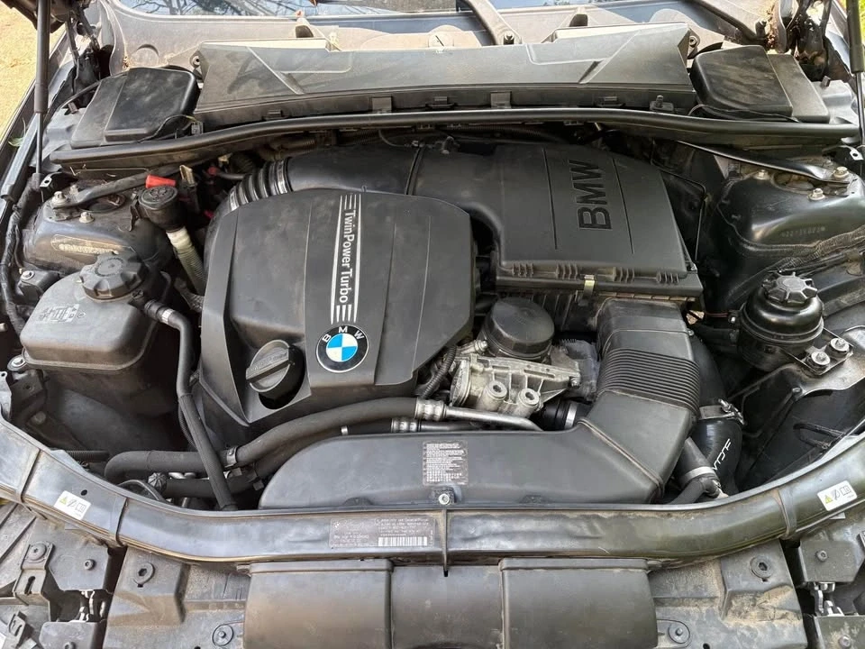 2013 BMW E93 335i Convertible - Image 6 of 8