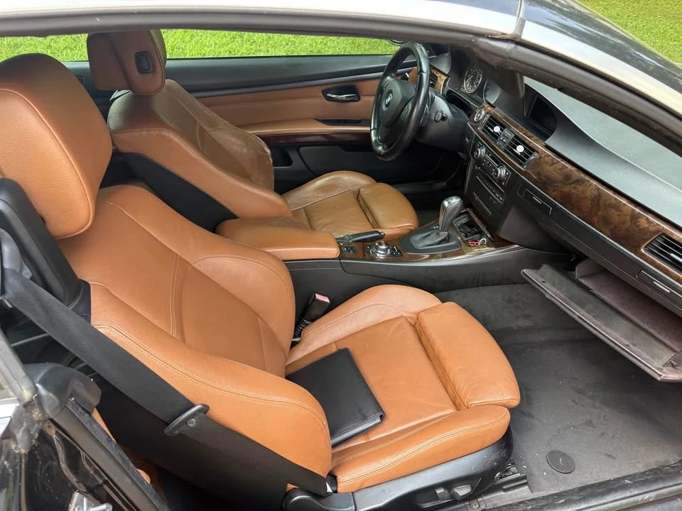 2013 BMW E93 335i Convertible - Image 8 of 8