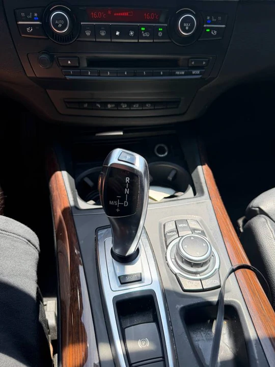 2013 BMW E70 X5 4.8i & xDrive50i - Image 8 of 14