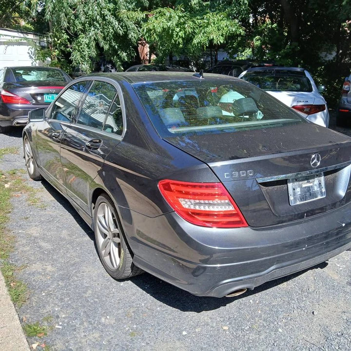 2013 Mercedes-Benz W204 C-Class - Image 2 of 4